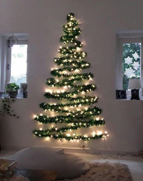 Compartir 67+ imagen árboles de navidad en la pared con escarcha